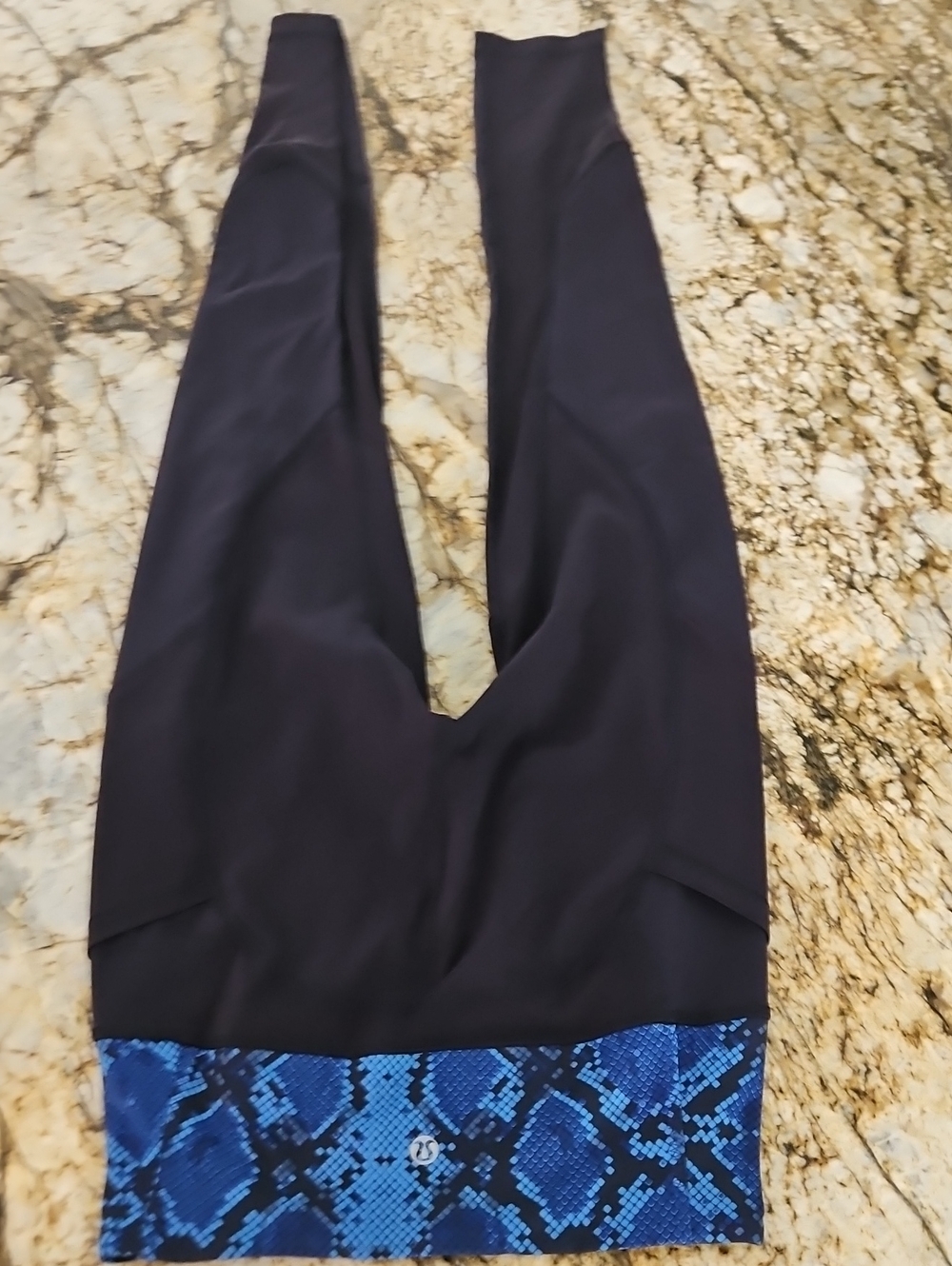 Lululemon Run Inspite Ziggy Snake Print Jogging Leggings. Size 4